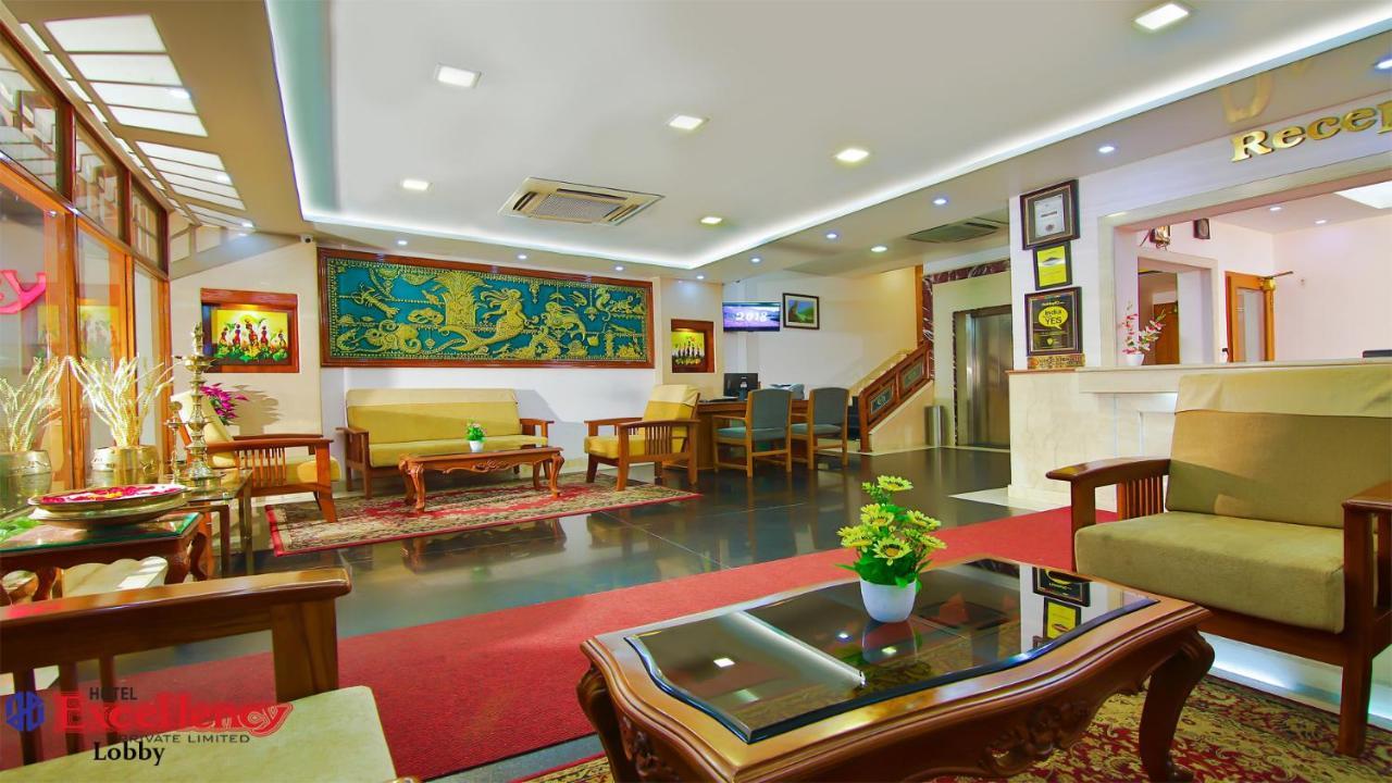 Hotel Excellency Kochi Zewnętrze zdjęcie