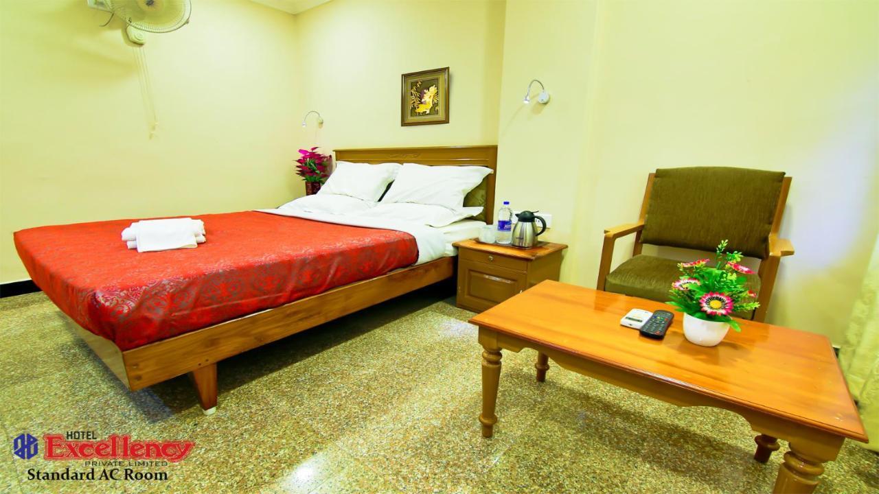Hotel Excellency Kochi Zewnętrze zdjęcie