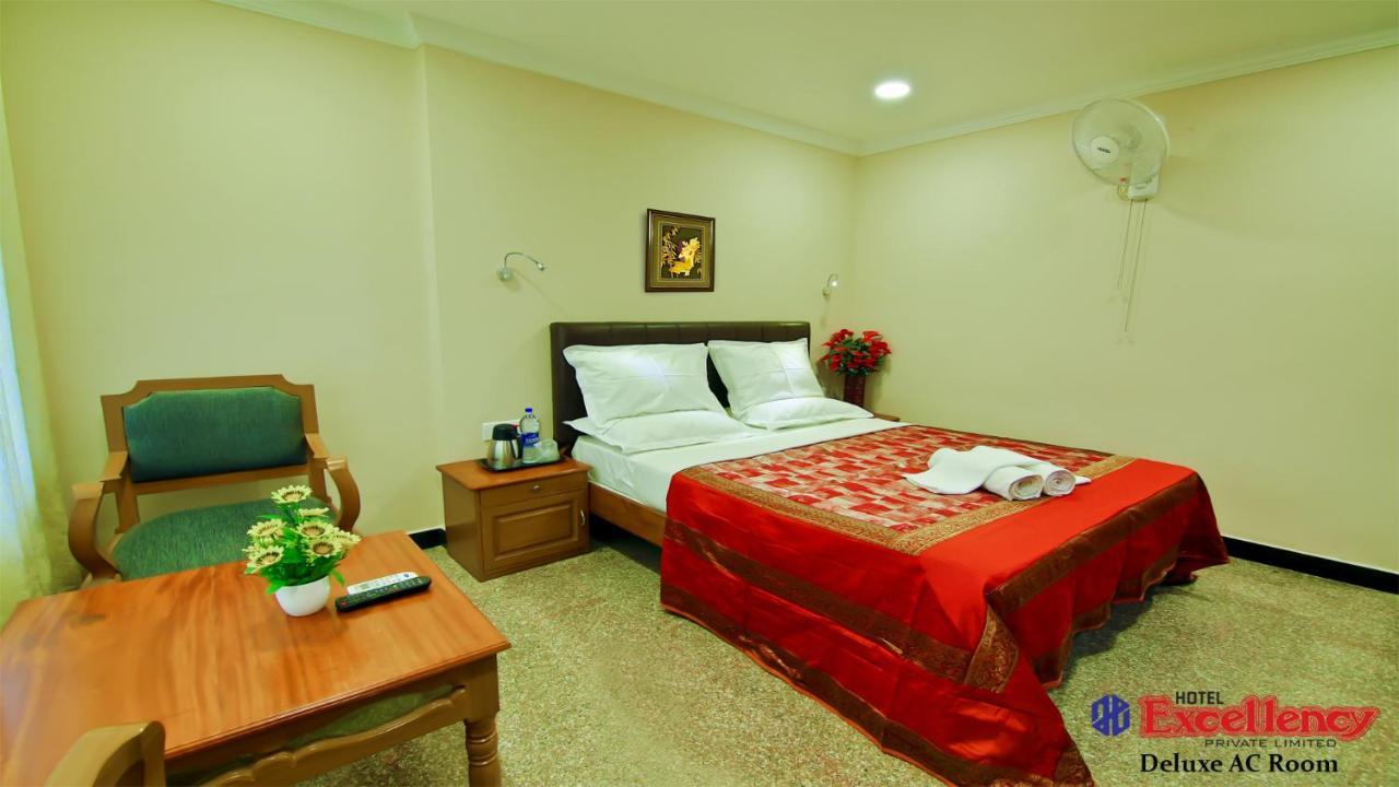 Hotel Excellency Kochi Zewnętrze zdjęcie
