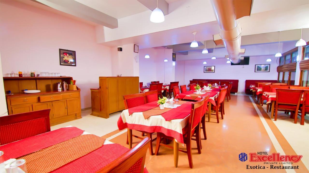 Hotel Excellency Kochi Zewnętrze zdjęcie