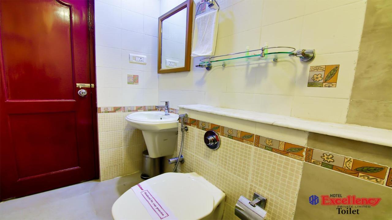 Hotel Excellency Kochi Zewnętrze zdjęcie